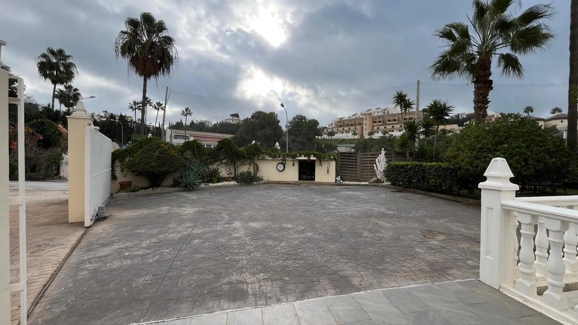 6 Bedroom Villa Near Calahonda Sitio de Calahonda