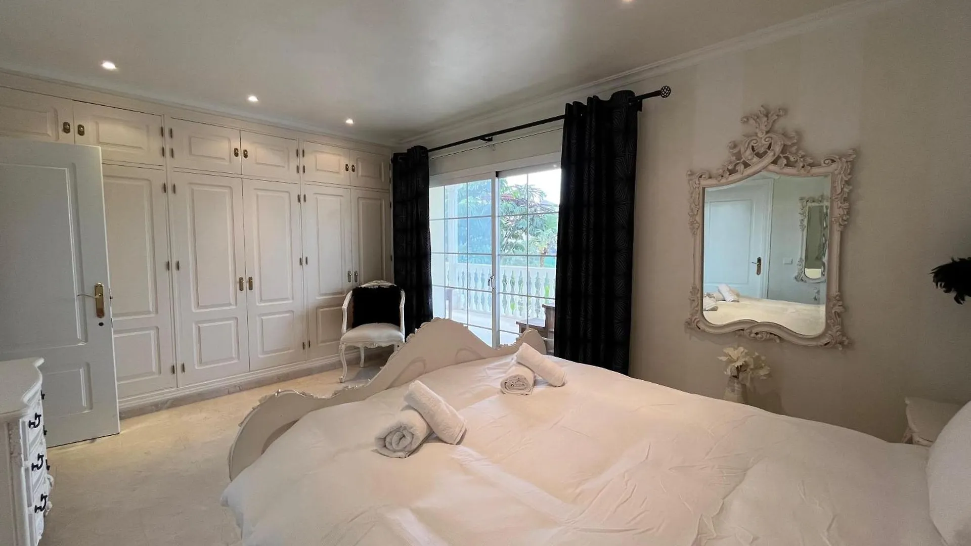 6 Bedroom Villa Near Calahonda Sitio de Calahonda 0*,  Spain