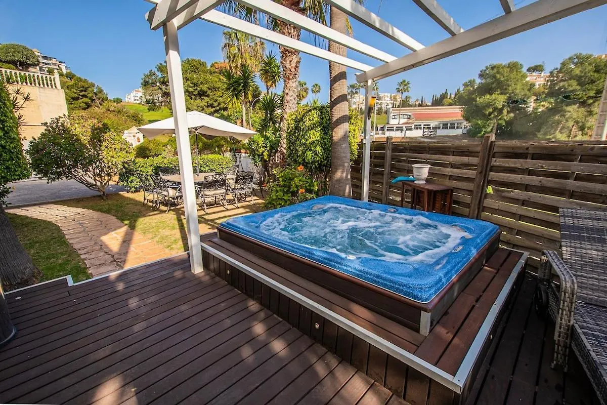 6 Bedroom Villa Near Calahonda Sitio de Calahonda