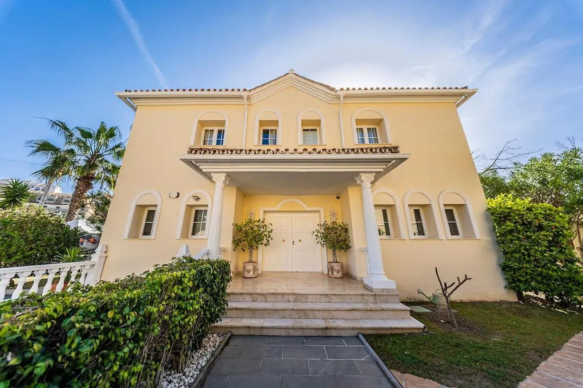 6 Bedroom Villa Near Calahonda Sitio de Calahonda