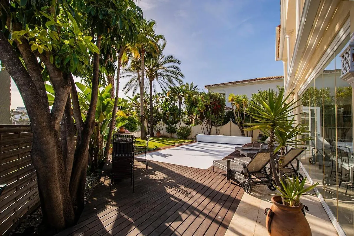 6 Bedroom Villa Near Calahonda Sitio de Calahonda Spain