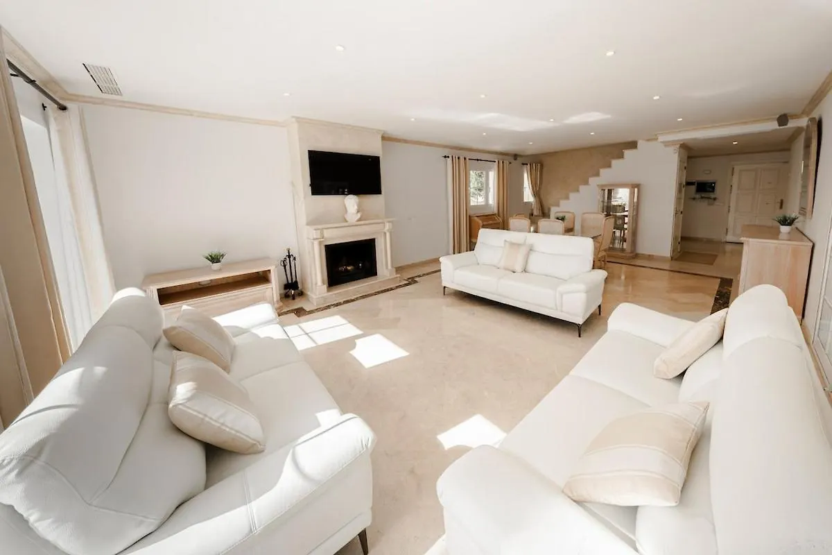 6 Bedroom Villa Near Calahonda Sitio de Calahonda España